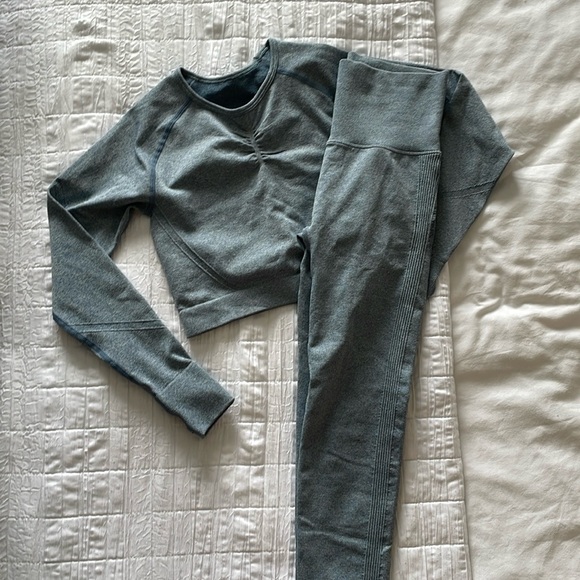 XS Workout outfit - dusty blue - 2 piece set - Picture 1 of 5